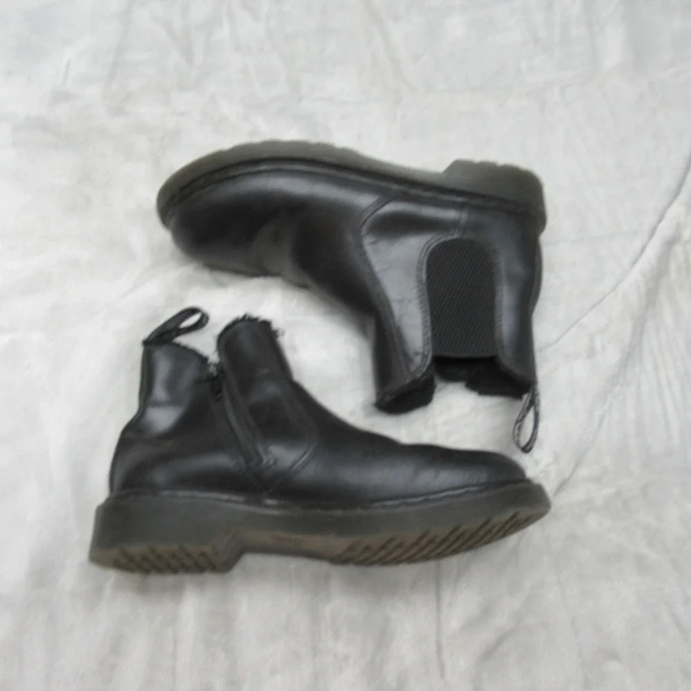 Dr Martens‎ Kids Boot 3 Black Leather Side Zip Faux Fur Line Ankle Leonore Mono